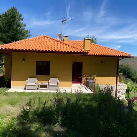 Casa Dos Mirtilos, - Geres 別荘 Germil